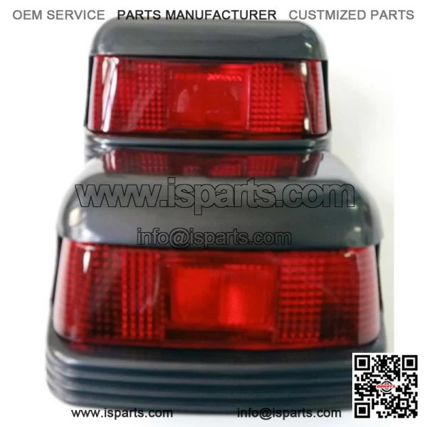 Kubota L2900/L3300/L3600 Tractor Tail Light Assembly - Image 2